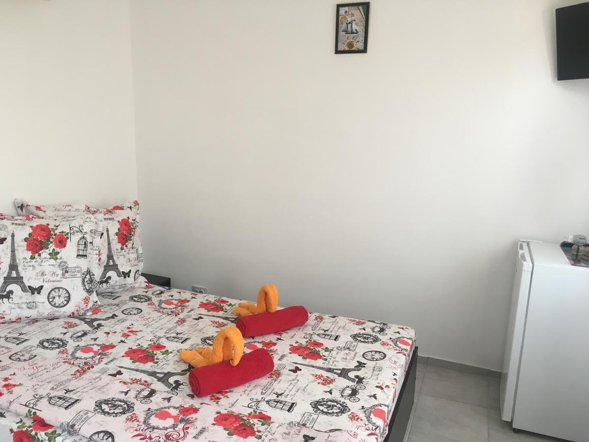 Гостевой дом Casa Laura Корбу Экстерьер фото